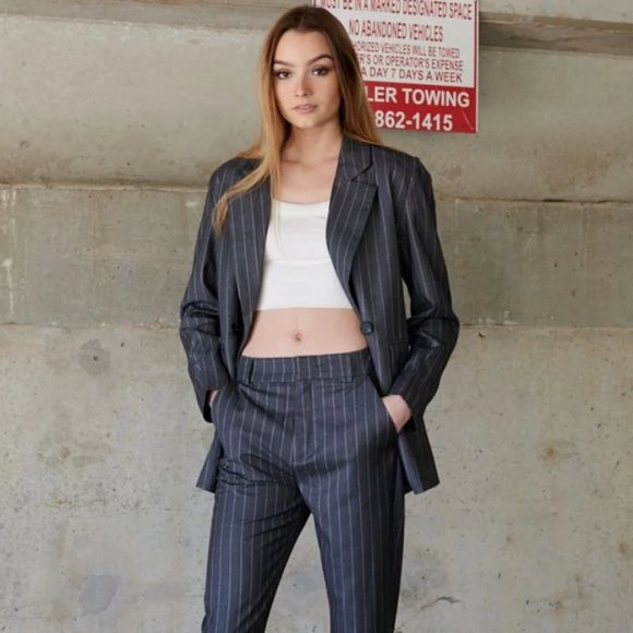 BCBG MAXAZRIA | Pinstripe Single Breasted Contoured Collared Blazer Jacket - Picture 12 of 12